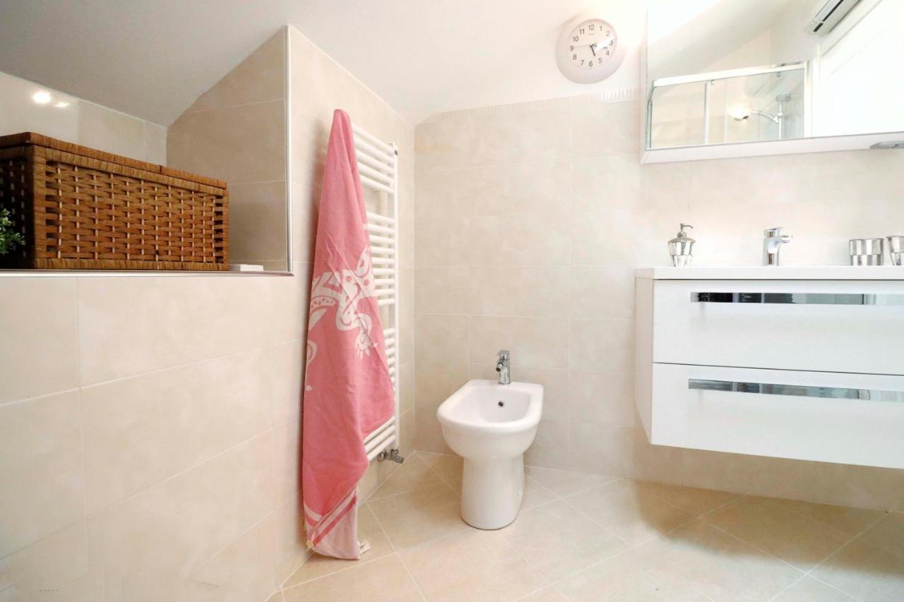 Casaviva - Central Seaview Penthouse In Камогли Екстериор снимка